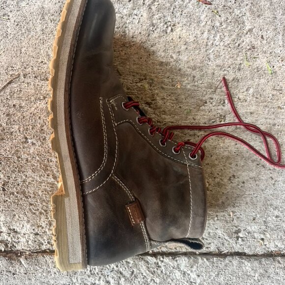 Keen Boots (size 8.5) - Picture 2 of 3